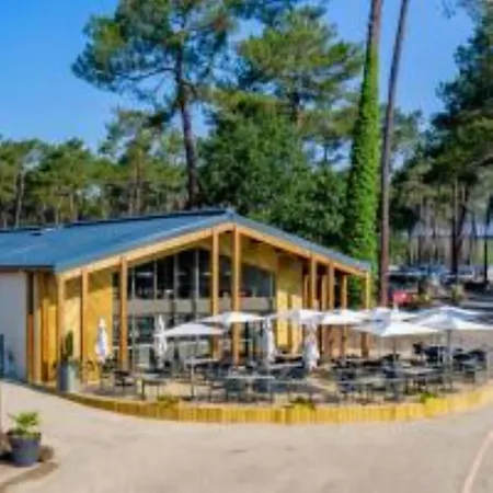 Camping MH 385 Les Dunes de Contis 3 chambres et 1 salle de bain dans Camping 4 étoiles *