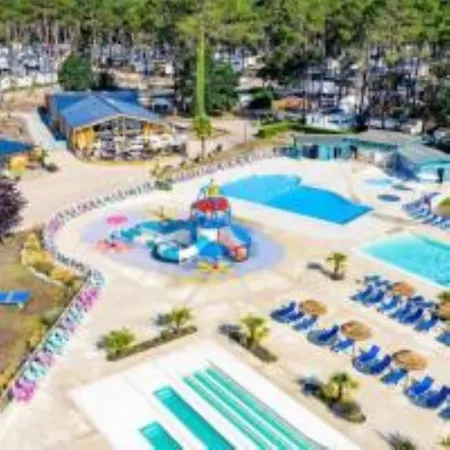 MH 385 Les Dunes de Contis 3 chambres et 1 salle de bain dans Camping 4 étoiles Saint-Julien-en-Born