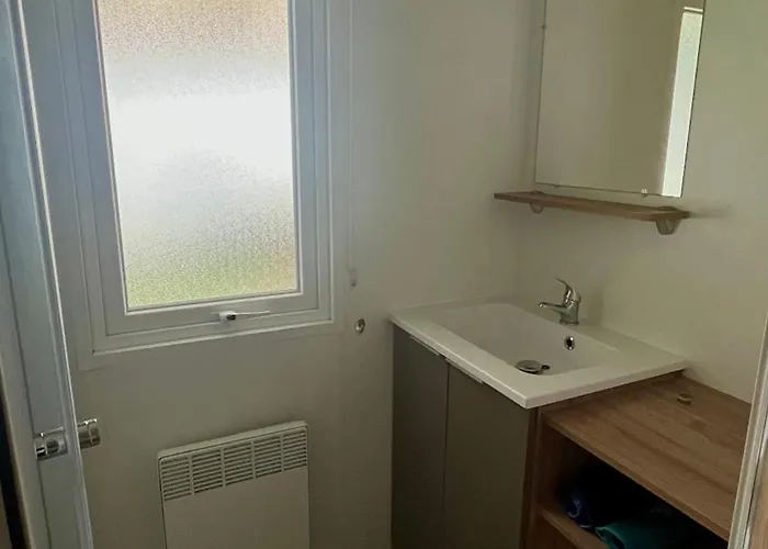MH 385 Les Dunes de Contis 3 chambres et 1 salle de bain dans Camping 4 étoiles Camping Saint-Julien-en-Born